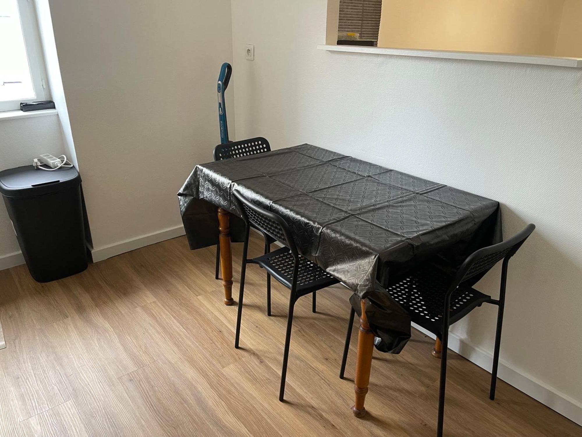 Appartamento Hexagone Wifi Un Sejour A Part Longeville-les-Metz Esterno foto