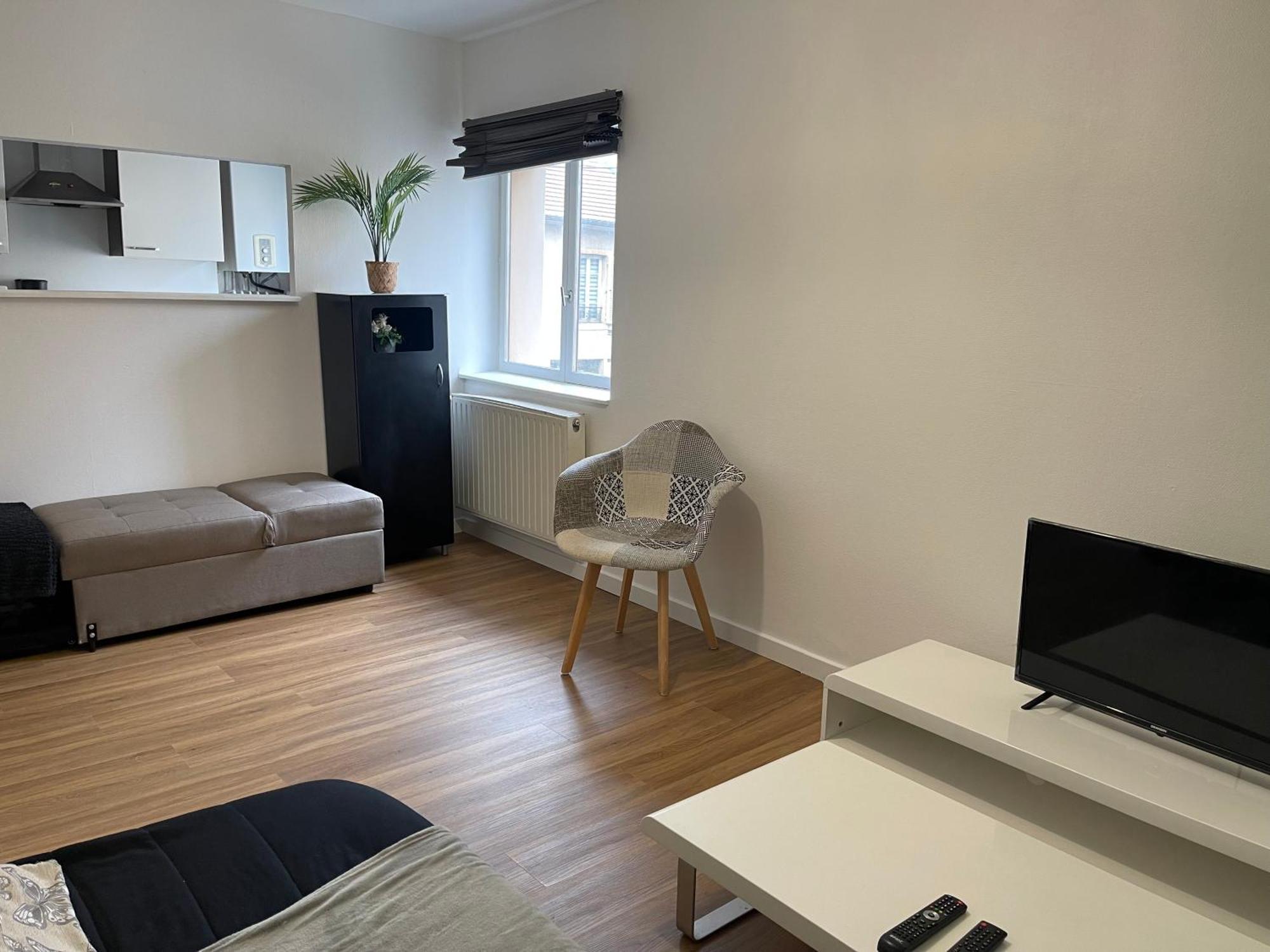 Appartamento Hexagone Wifi Un Sejour A Part Longeville-les-Metz Esterno foto