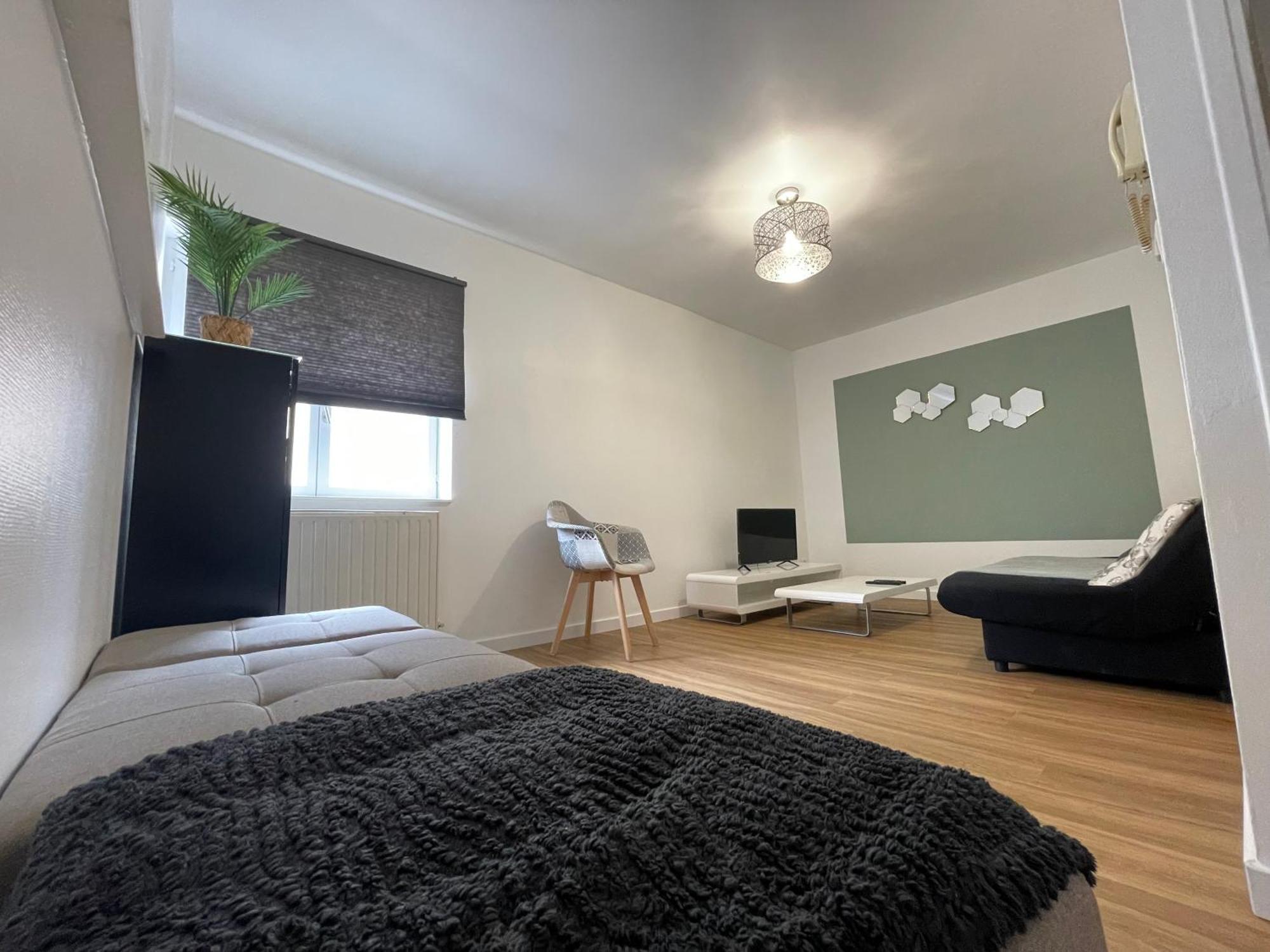 Appartamento Hexagone Wifi Un Sejour A Part Longeville-les-Metz Esterno foto