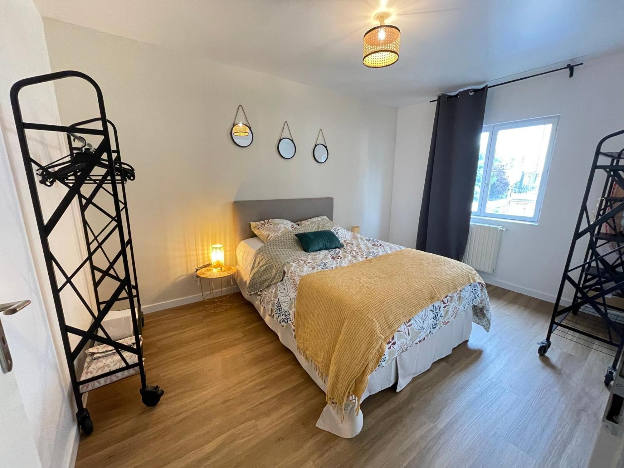 Appartamento Hexagone Wifi Un Sejour A Part Longeville-les-Metz Esterno foto